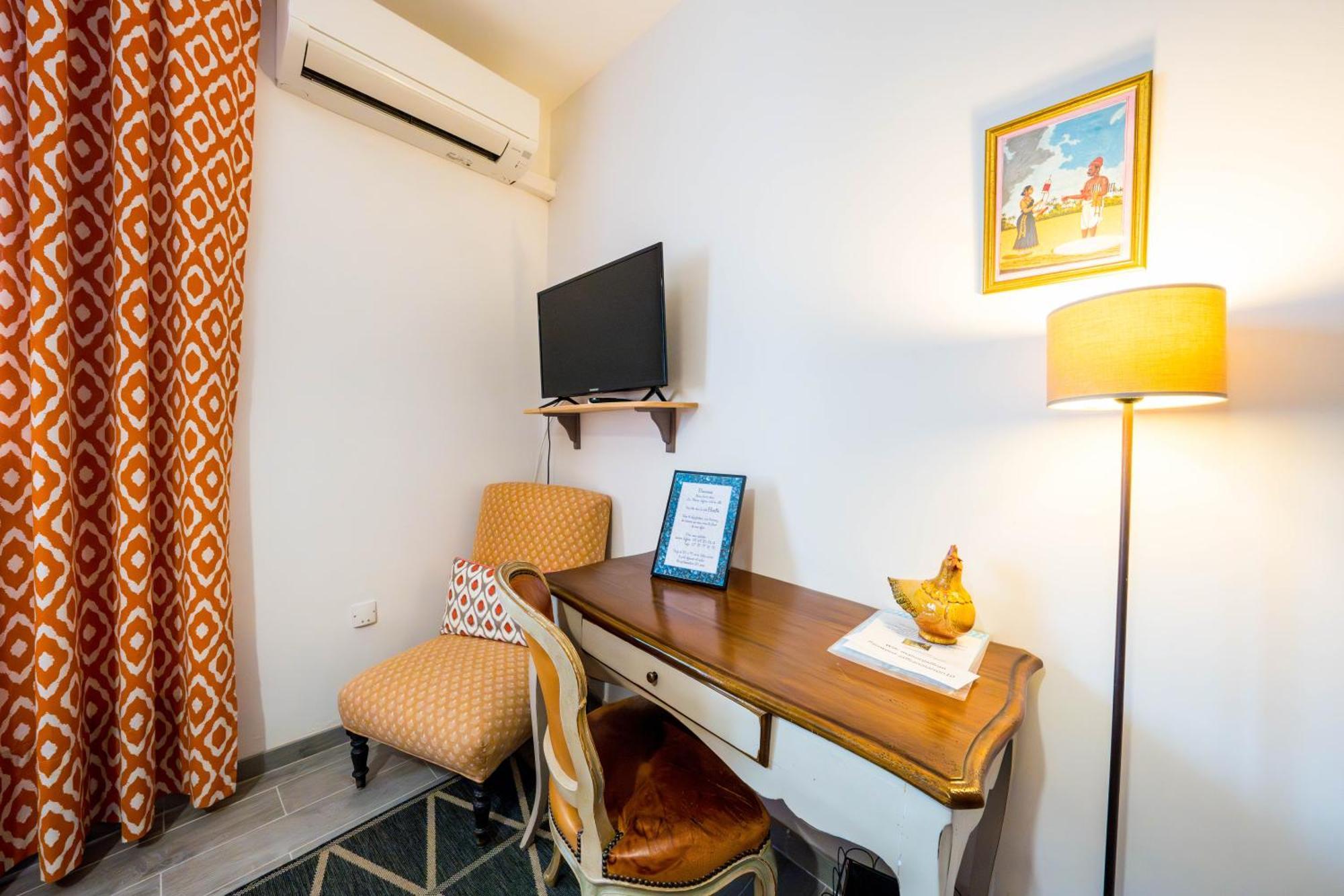 بريفاس La Maison Jaffran, Suite En Ville المظهر الخارجي الصورة
